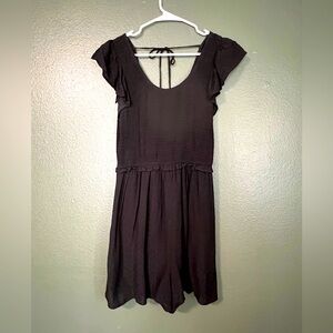 Black shorts jumper with tie in back - worn twice - size large